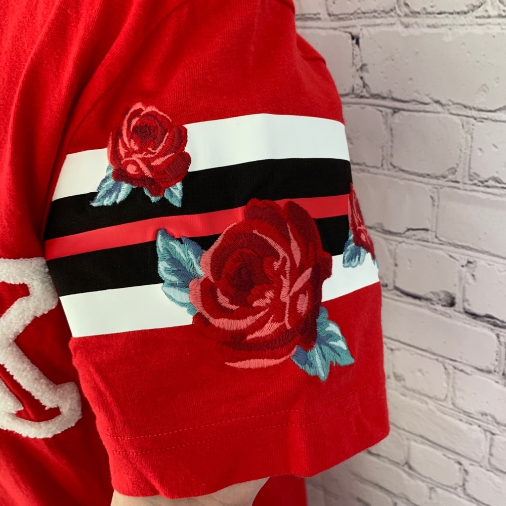 SOLD | VS PINK Red Rose Embroidered T-Shirt XS NWT - Picture 3 of 5